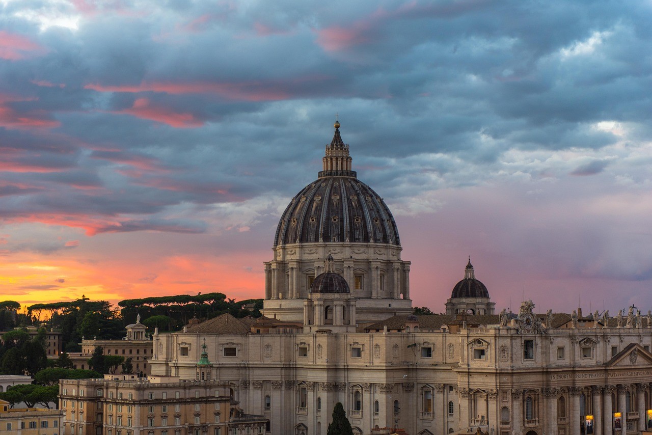 st-peters-basilica-9183291_1280
